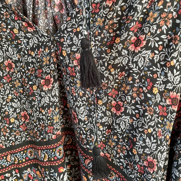 American Eagle floral tunic top - Picture 2 of 4